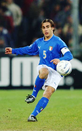 暴露出后防 暴露出后防