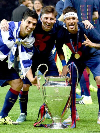 中轴则由中 中轴则由中